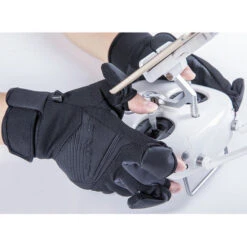 PGYTECH Photography Gloves - DronePoint Canada -DJI Store 1545926015 IMG 1116964