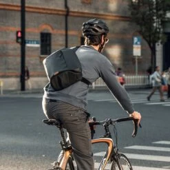 PGYTECH OneGo Shoulder Bag (6L) - New Arrival - DronePoint Canada -DJI Store 1642590929 IMG 1680582 ce625a28 eae8 4e53 acd4 349be0696b58