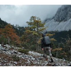 PGYTECH OneMo 2 Backpack (35L, Space Black) - DronePoint Canada -DJI Store 1677677514 IMG 1947702 5cfe3e58 7671 4c46 b90d 51cee6722f5a