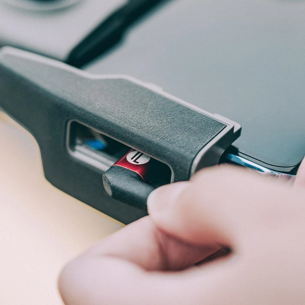 PGYTECH USB A - Lightning Cable 35cm - DronePoint Canada 4 PGYTECH USB A - Lightning Cable 35cm - DronePoint Canada - Image 3