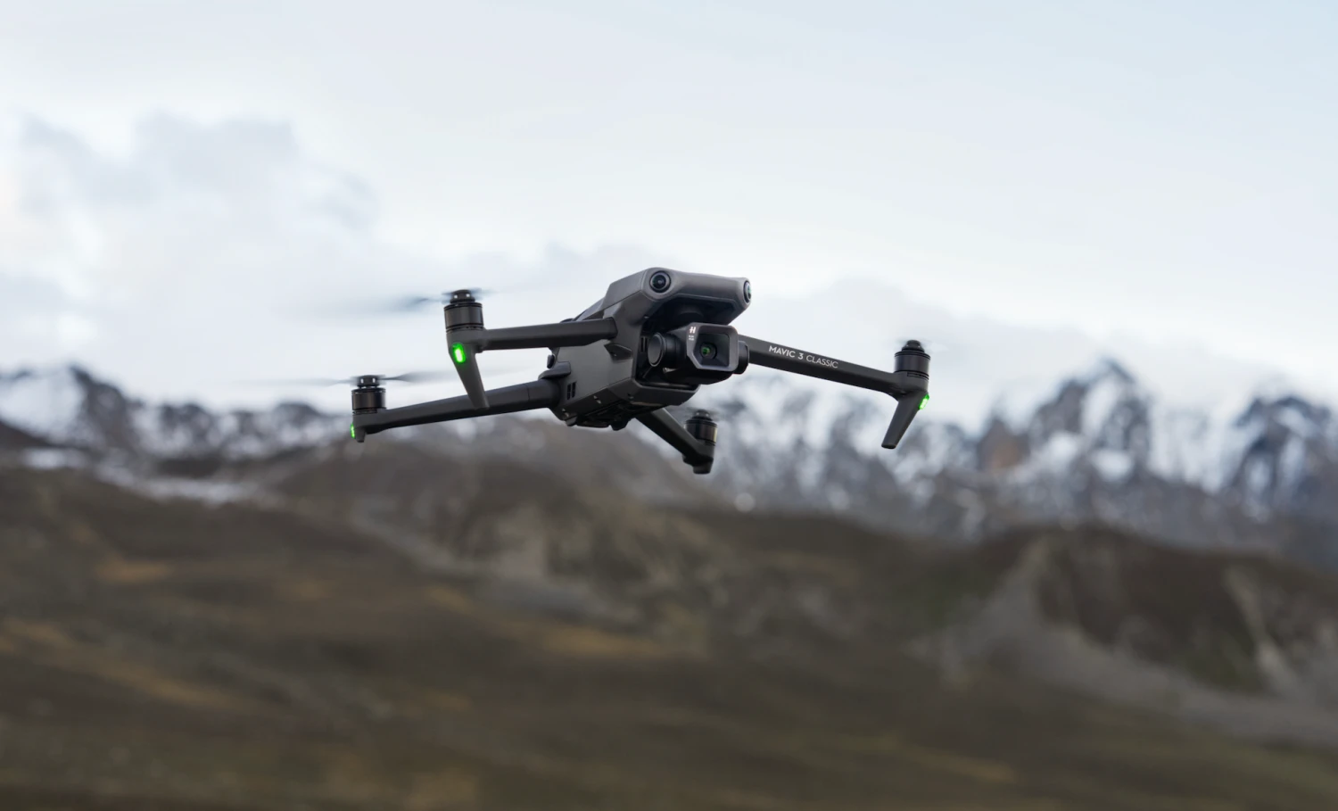DJI Mavic 3 Classic Standard Controller - DronePoint Canada 6 DJI Mavic 3 Classic Standard Controller - DronePoint Canada - Image 4