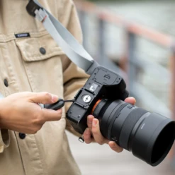 PGYTECH Camera Shoulder Strap(NightBlack) - DronePoint Canada -DJI Store Screenshot2024 02 08at9.38.20PM