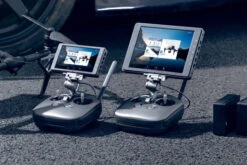 CrystalSky - 7.85" Ultra High Brightness - Dronepointcanada -DJI Store medium 67488b22 8edb 4803 91f8 21f15a9bc5e2